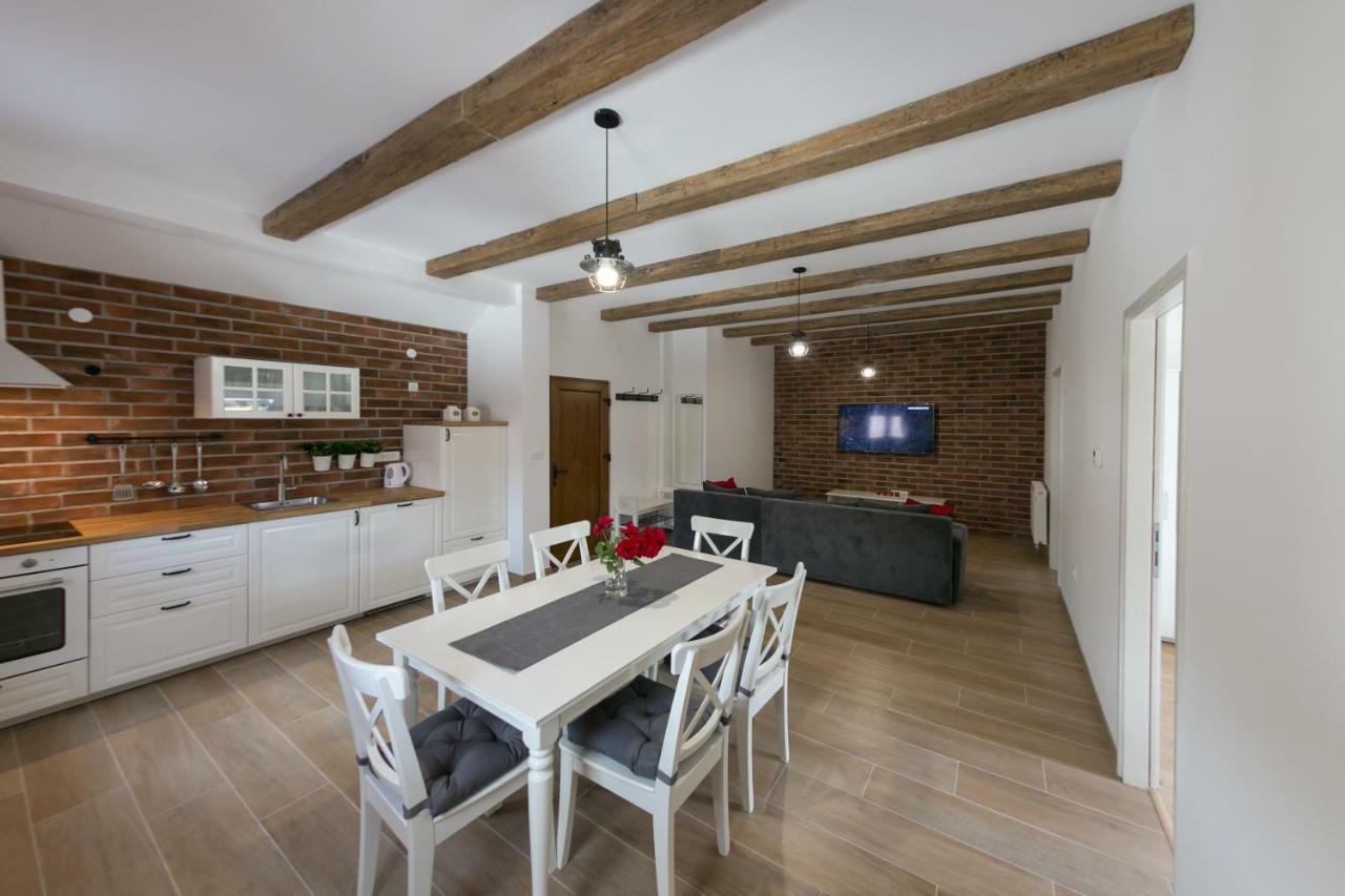 House Smolcic Apartment Otočac Екстериор снимка