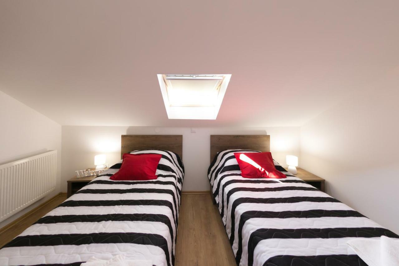 House Smolcic Apartment Otočac Екстериор снимка