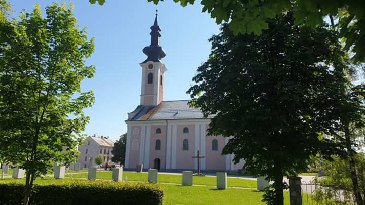 House Smolcic Apartment Otočac Екстериор снимка