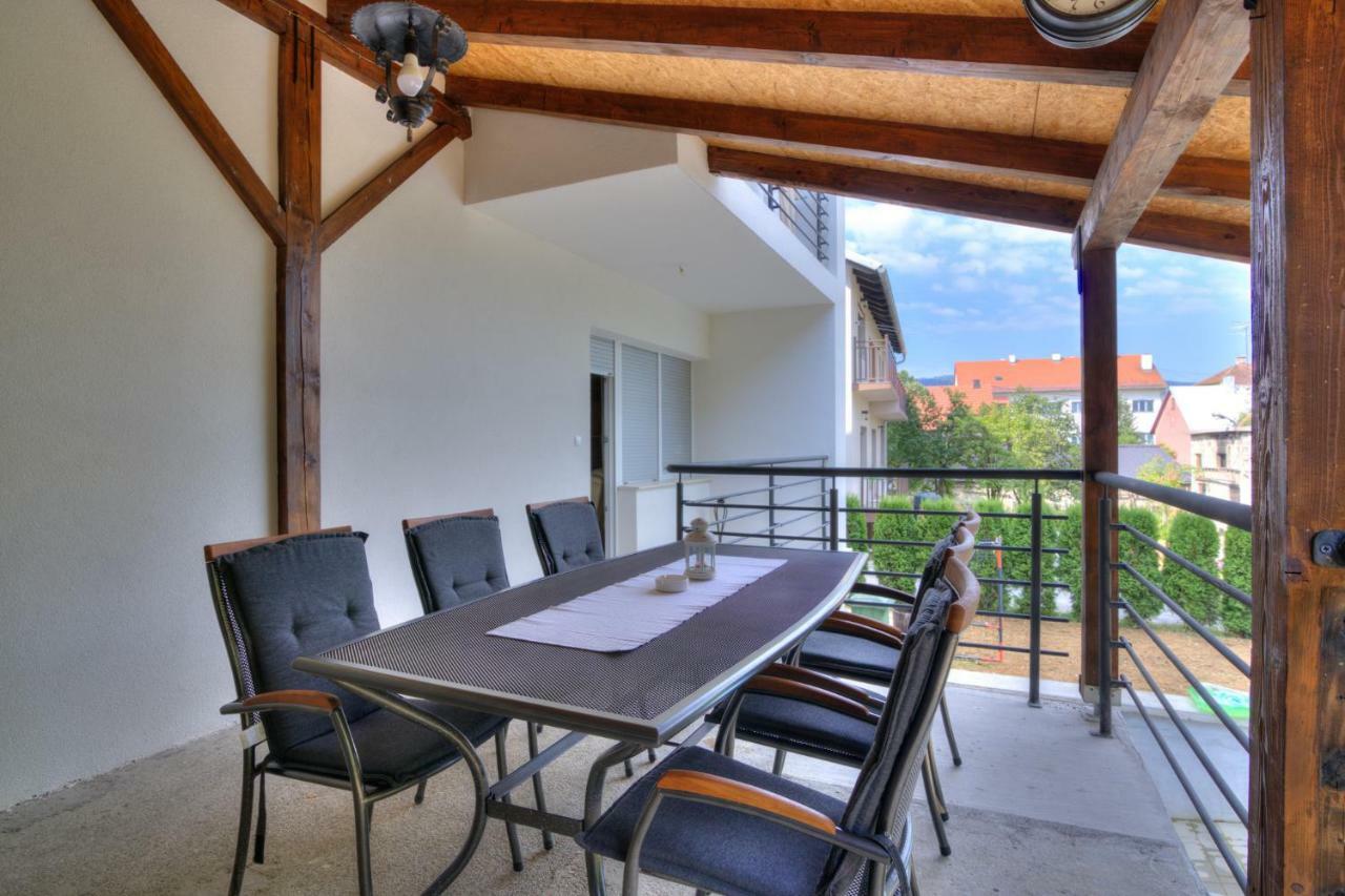 House Smolcic Apartment Otočac Екстериор снимка